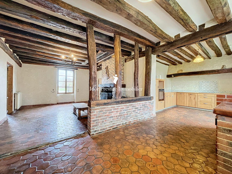 Maison - 241 m² - 8 pièces