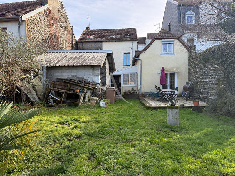 Immeuble - 11 pièces