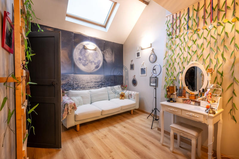 Maison - 360 m² - 9 pièces