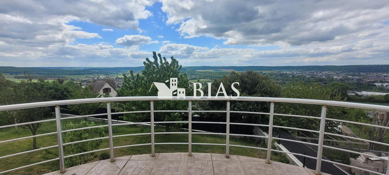 Maison - 191 m² - 8 pièces