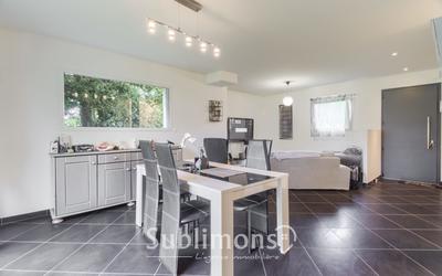 Maison - 95 m² - 5 pièces