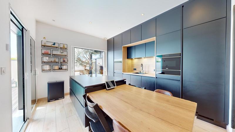 Maison - 170 m² - 6 pièces