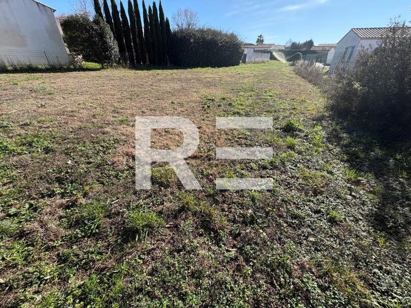 Terrain constructible - 794 m²