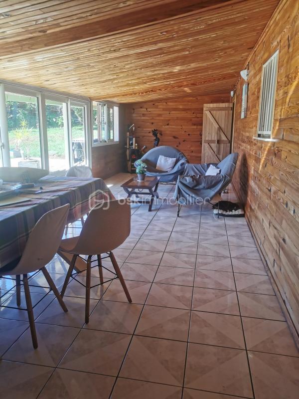 Maison traditionnelle - 94 m² - 4 pièces