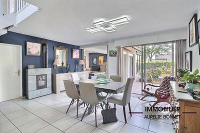 Maison contemporaine - 159 m² - 7 pièces