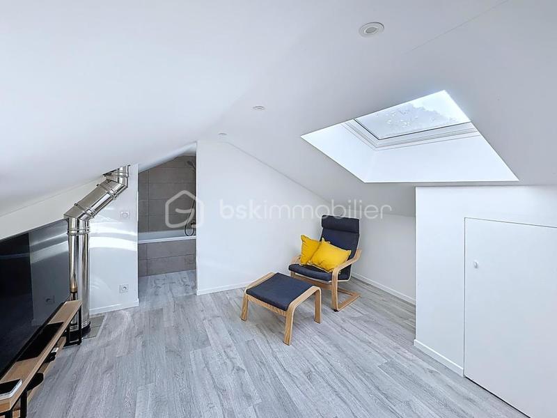 Maison traditionnelle - 100 m² - 5 pièces