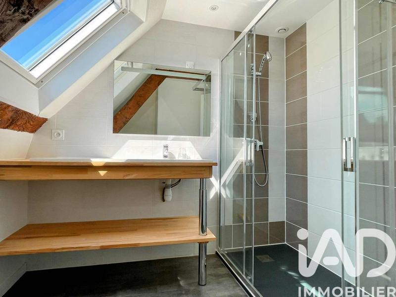 Maison - 299 m² - 9 pièces