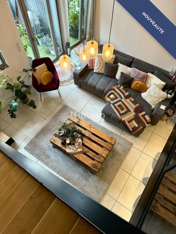 Loft - 80 m² - 3 pièces