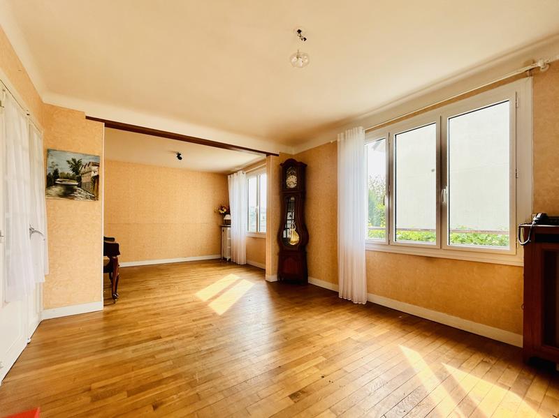 Maison traditionnelle - 138 m² - 6 pièces