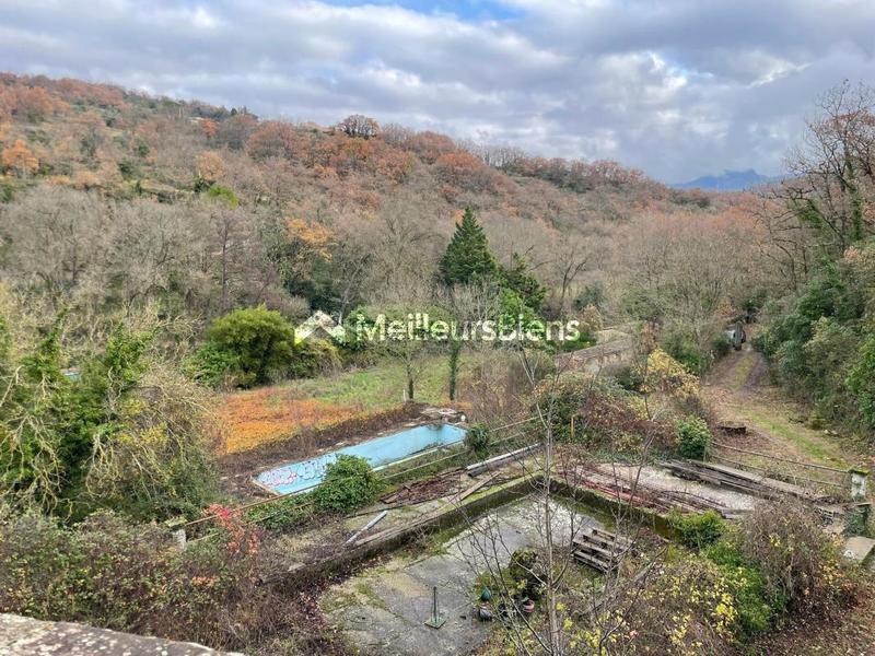 Propriété - 376 m² - 5 pièces