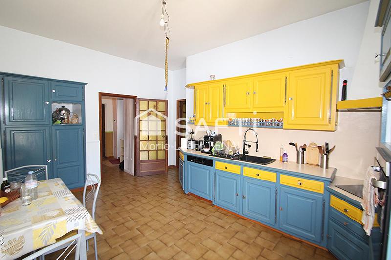 Maison - 223 m² - 6 pièces