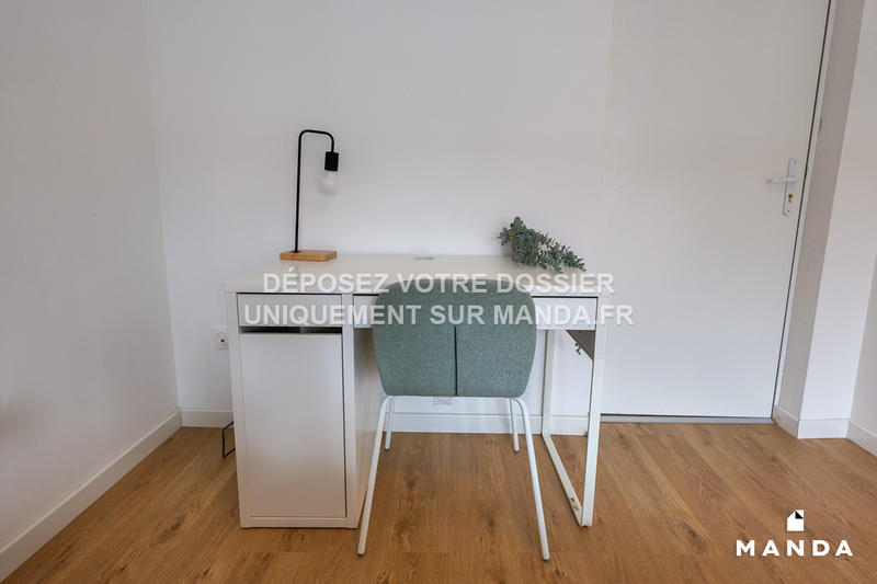 Chambre - 13 m² - 7 pièces