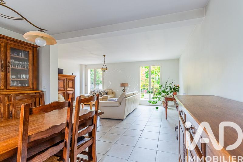 Maison - 185 m² - 10 pièces