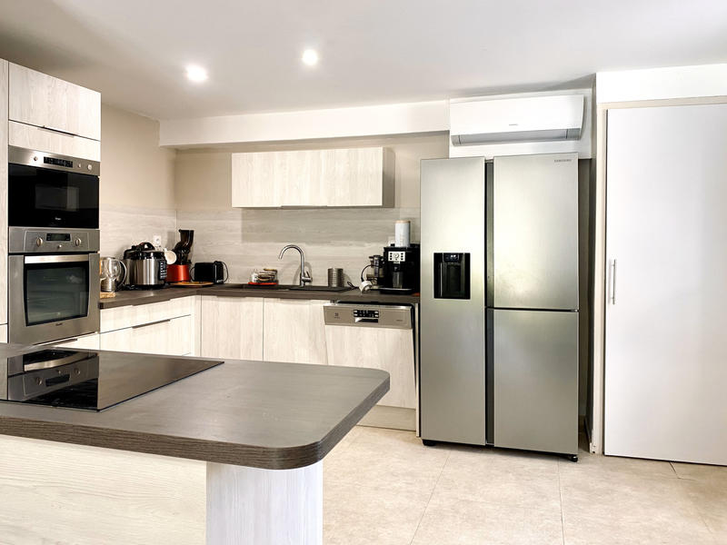 Maison - 182 m² - 6 pièces