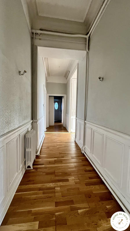 Appartement - 160 m² - 5 pièces