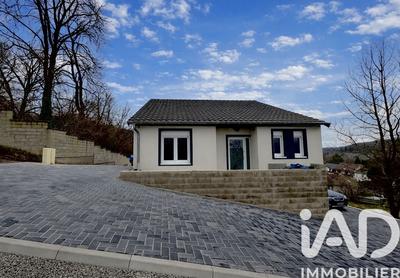 Maison - 226 m² - 8 pièces