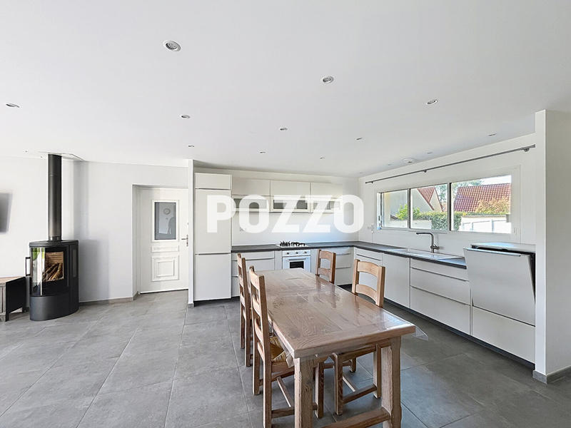 Maison - 102 m² - 4 pièces