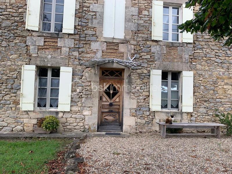 Propriété - 265 m² - 8 pièces