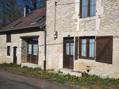 Maison - 202 m² - 7 pièces