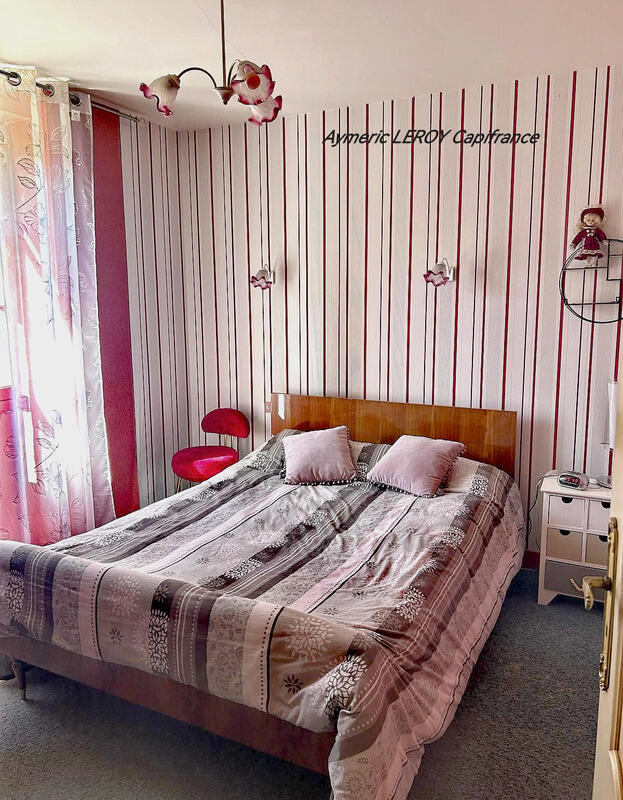 Maison - 202 m² - 8 pièces