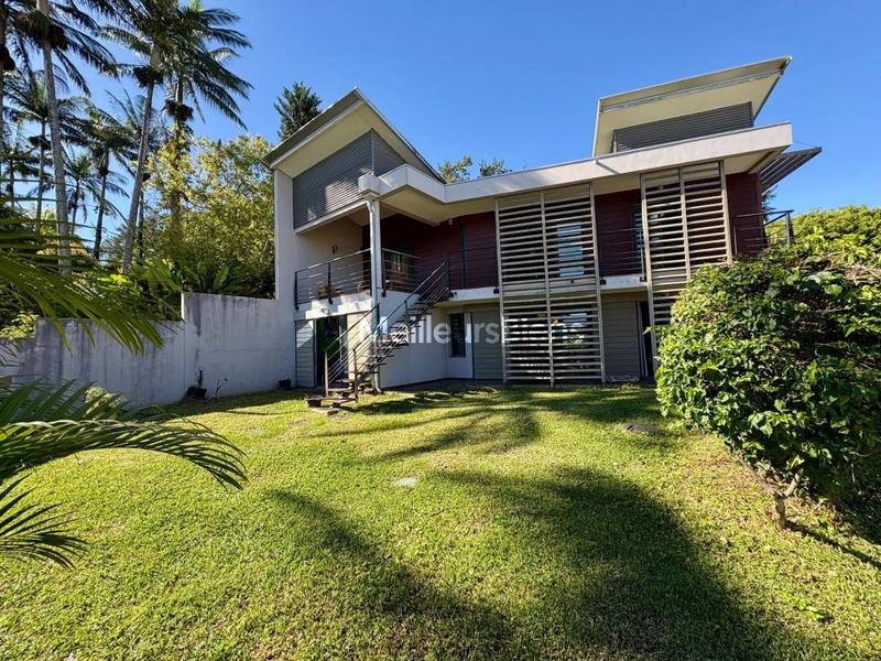 Maison d'architecte - 230 m² - 9 pièces