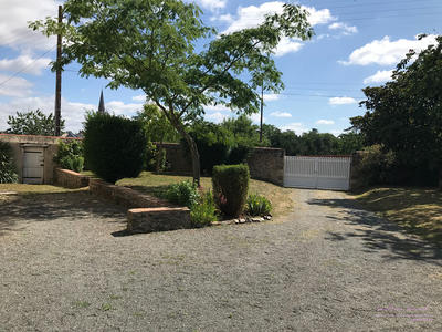 Maison - 168 m² - 9 pièces