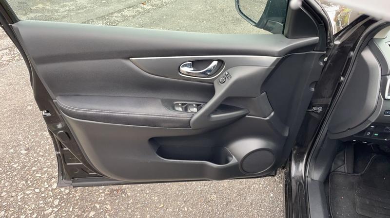 Nissan Qashqai 1.2 Dig-T 115 Xtronic n-Connecta