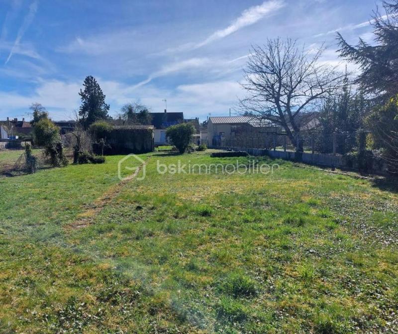 Terrain constructible - 747 m²