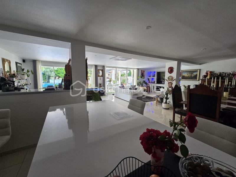 Maison - 157 m² - 4 pièces