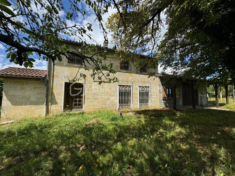 Maison en pierre - 165 m² - 8 pièces