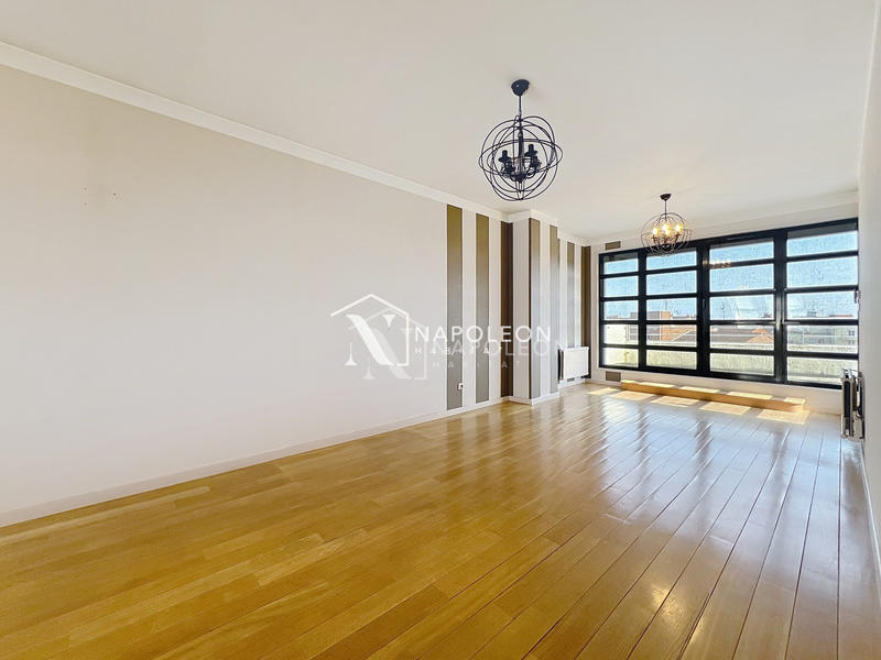 Duplex - 143 m² - 6 pièces