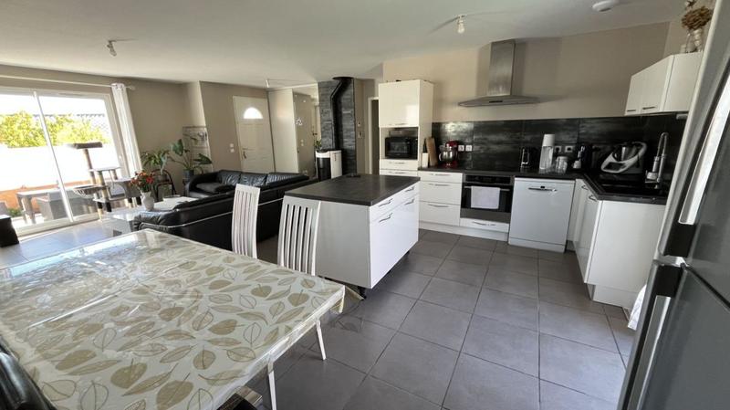 Villa - 90 m² - 4 pièces