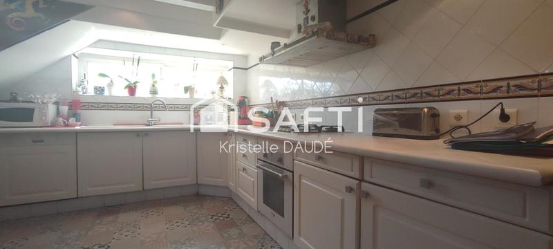 Maison - 240 m² - 8 pièces