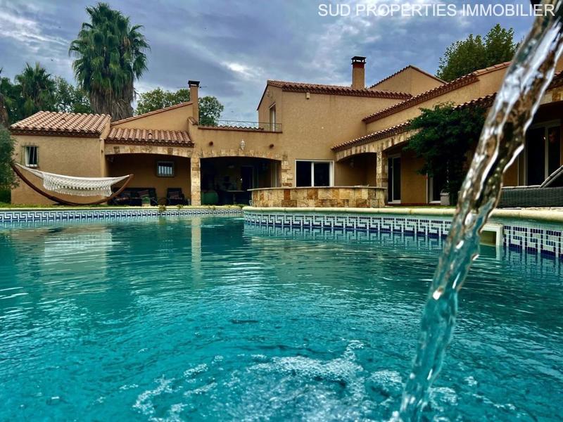 Propriété - 297 m² - 7 pièces