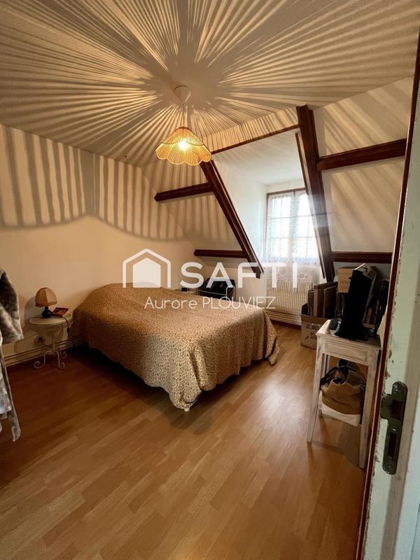 Maison - 131 m² - 8 pièces