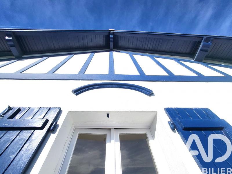 Maison - 200 m² - 7 pièces