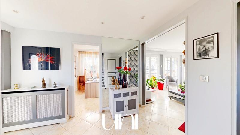 Maison - 159 m² - 6 pièces