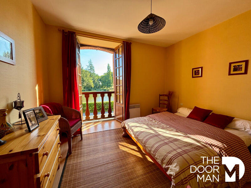 Propriété - 150 m² - 8 pièces