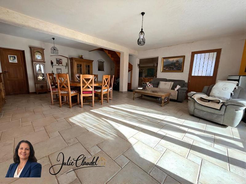 Maison - 170 m² - 5 pièces