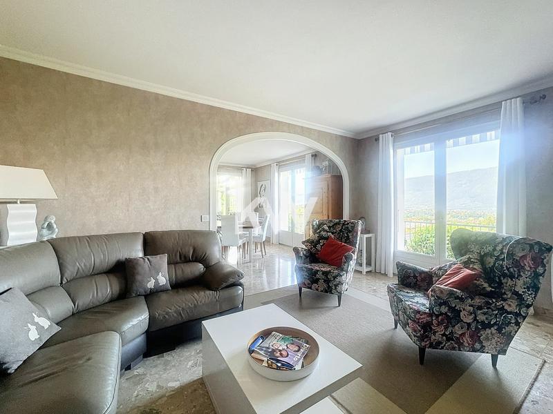 Maison - 159 m² - 6 pièces