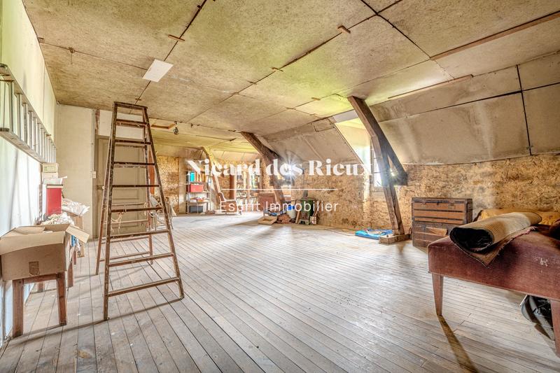 Maison - 344 m² - 12 pièces