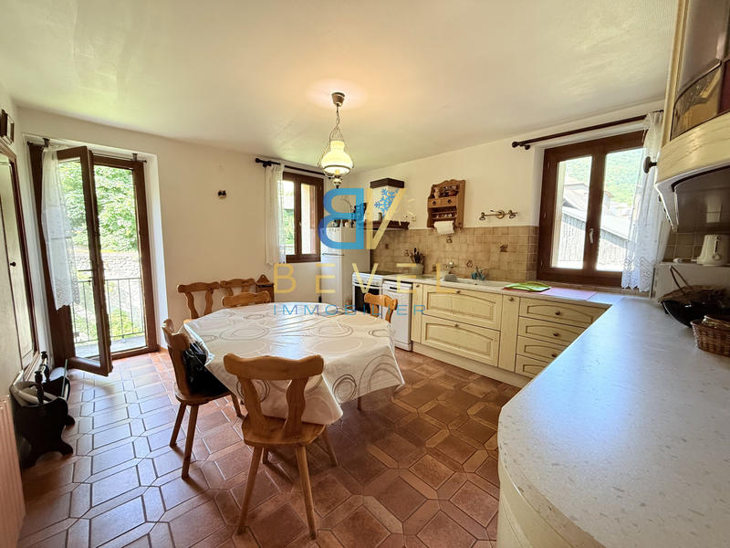 Maison - 176 m² - 6 pièces