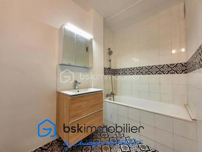 Appartement - 76 m² - 4 pièces