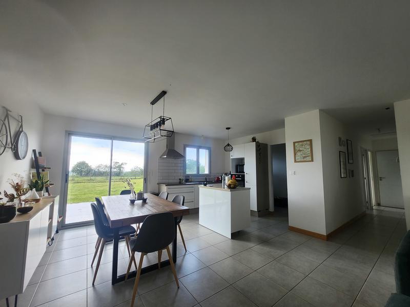 Maison - 88 m² - 5 pièces