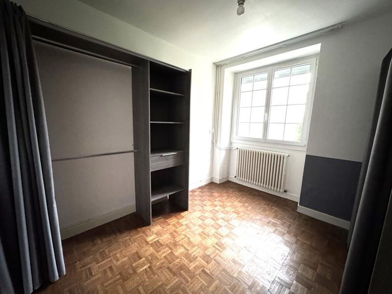 Maison - 166 m² - 8 pièces