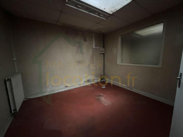 Local commercial - 369 m² - 2 pièces