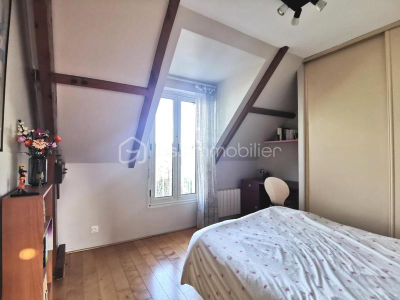 Maison traditionnelle - 130 m² - 7 pièces