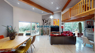 Maison - 196 m² - 4 pièces