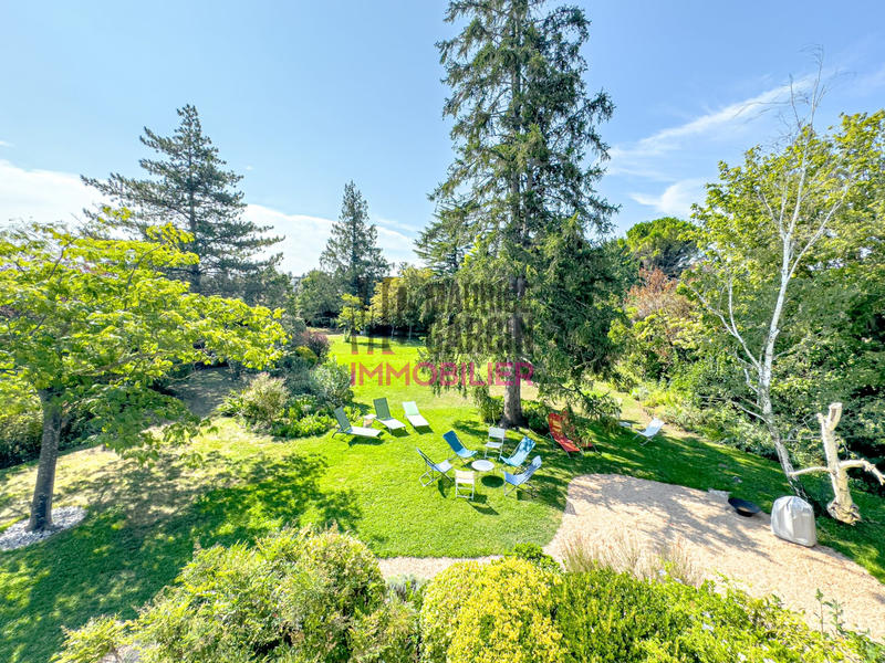 Maison - 196 m² - 6 pièces