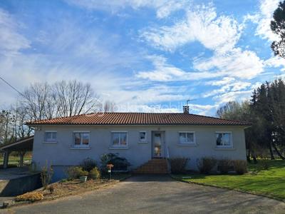 Maison traditionnelle - 168 m² - 4 pièces